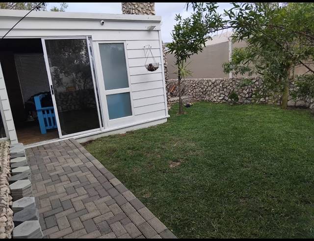 9 BEDROOM HOUSE FOR SALE IN COUNTRY CLUB